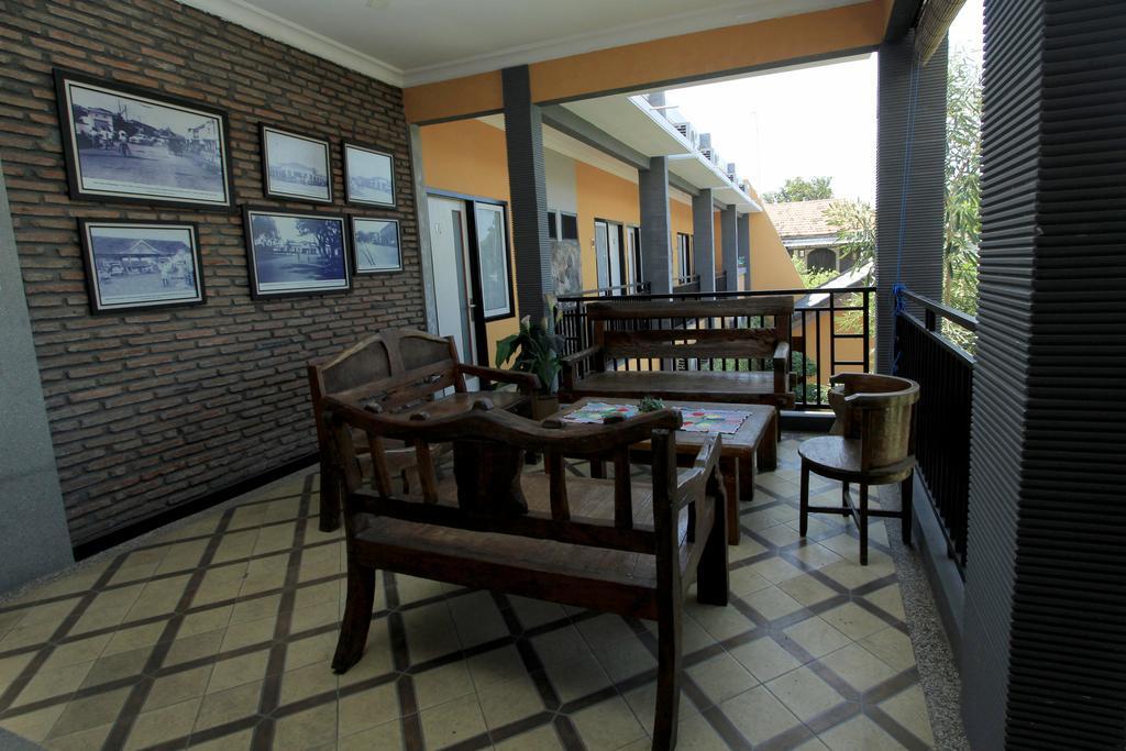 Guest House Rumah Wahidin Syariah Probolinggo Exterior foto